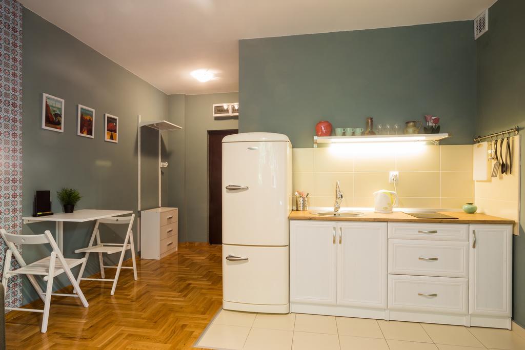 ! Promo! Central Evergreen Studio - Free Public Parking-Fast Wi-Fi Novi Sad Exterior foto